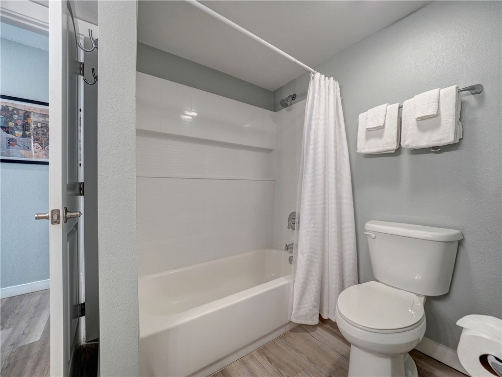 800 Sandcastle Dr 215 Property Photo 11