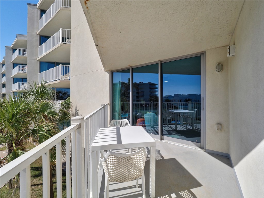 800 Sandcastle Dr 215 Property Photo 14