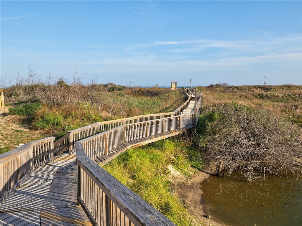 800 Sandcastle Dr 215 Property Photo 19