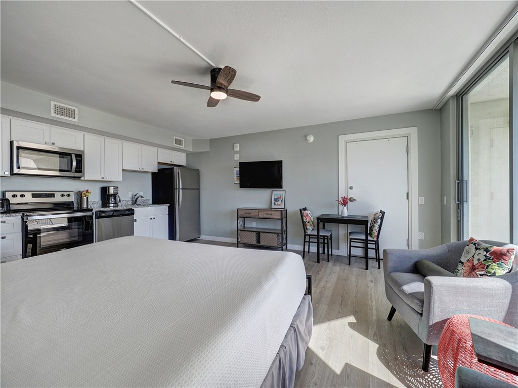 800 Sandcastle Dr 215 Property Photo 23