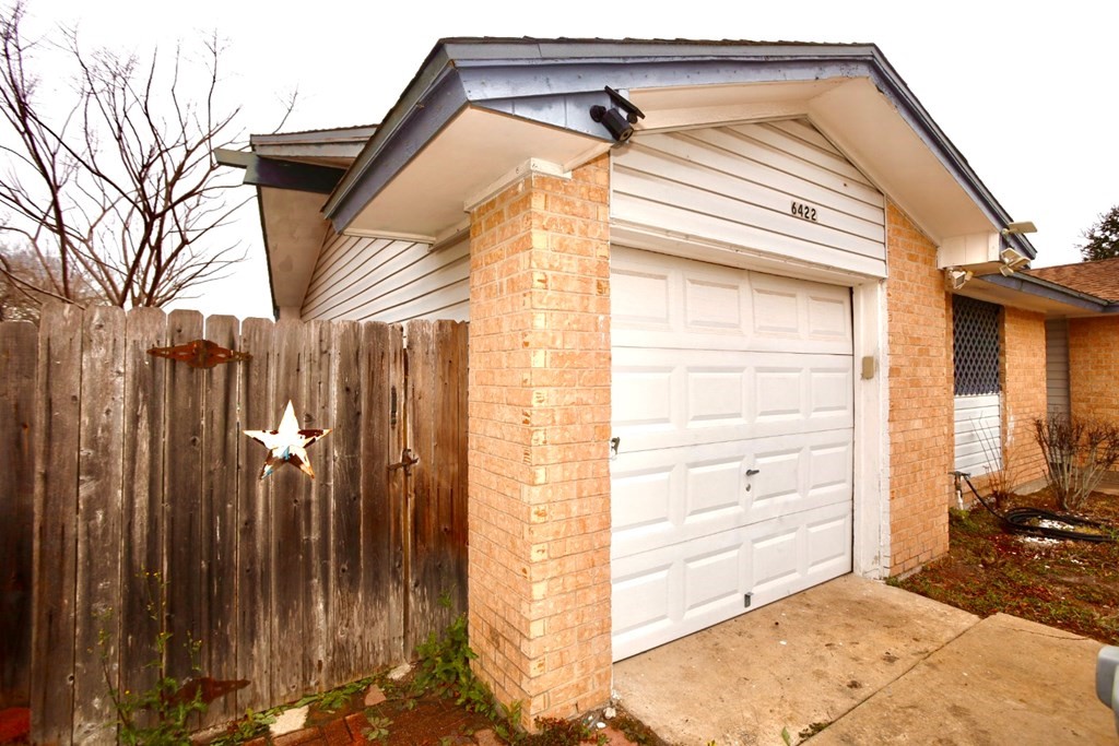6422 Beechwood Dr Property Photo 4