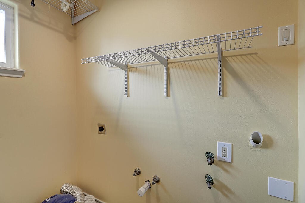 4217 Center Dr Property Photo 27