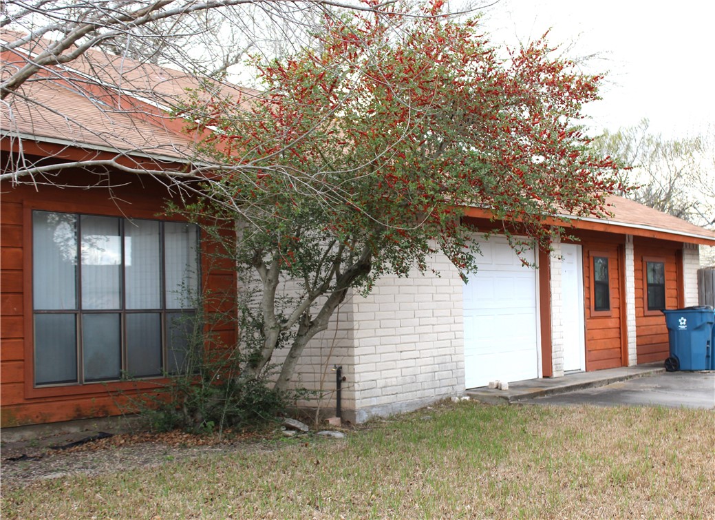 2223 Aspen Dr Property Photo 6