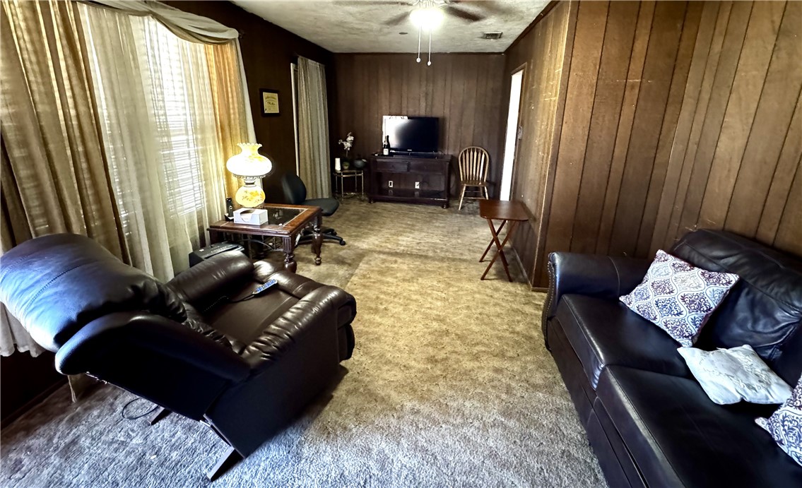 4630 Bluebelle Ln Property Photo 2