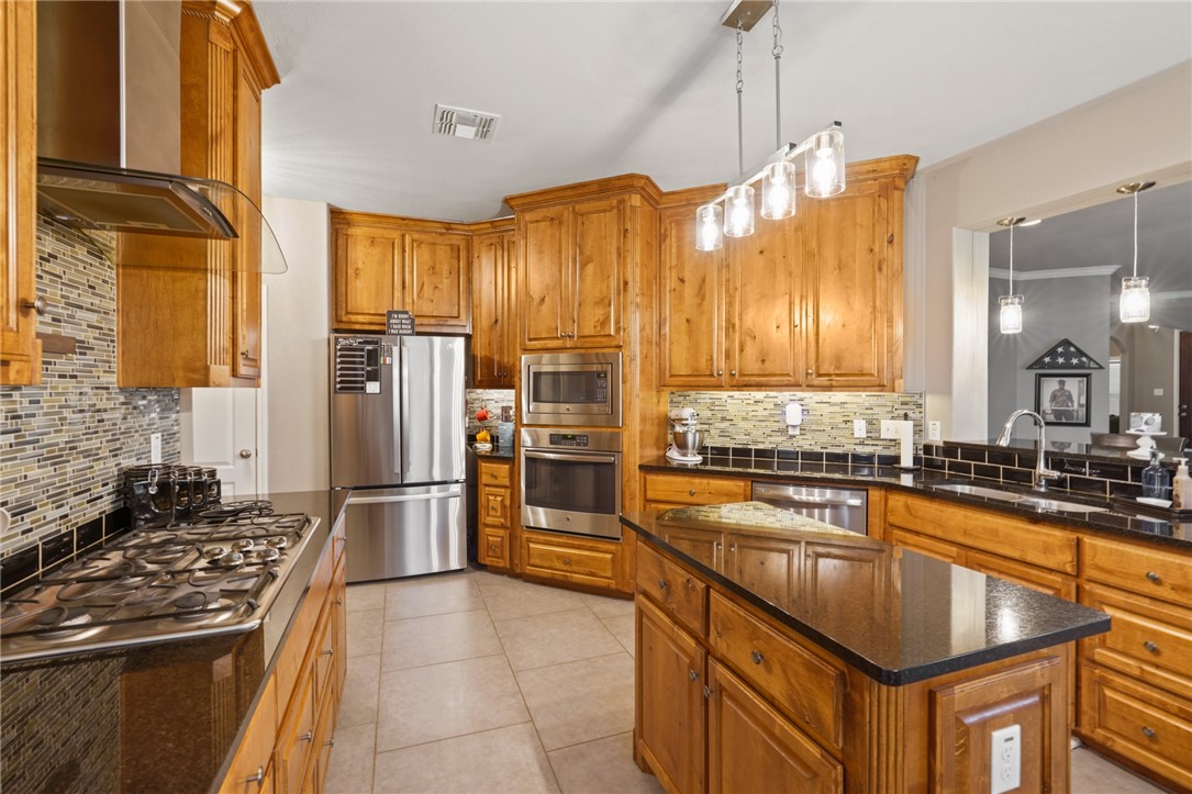 3013 Neches Dr Property Photo 8