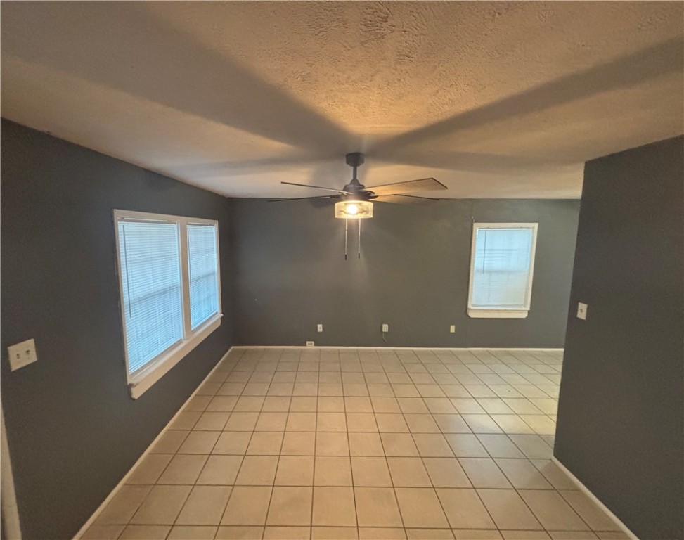 4010 Robinhood Dr Property Photo 2