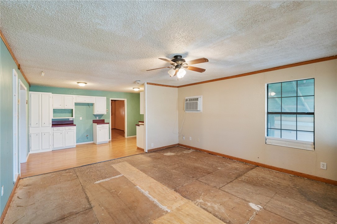 3073 Reyna St Property Photo 4