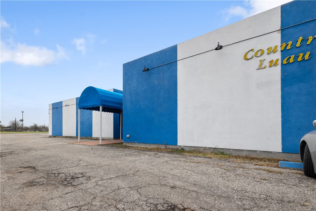 115 S University Blvd Property Photo
