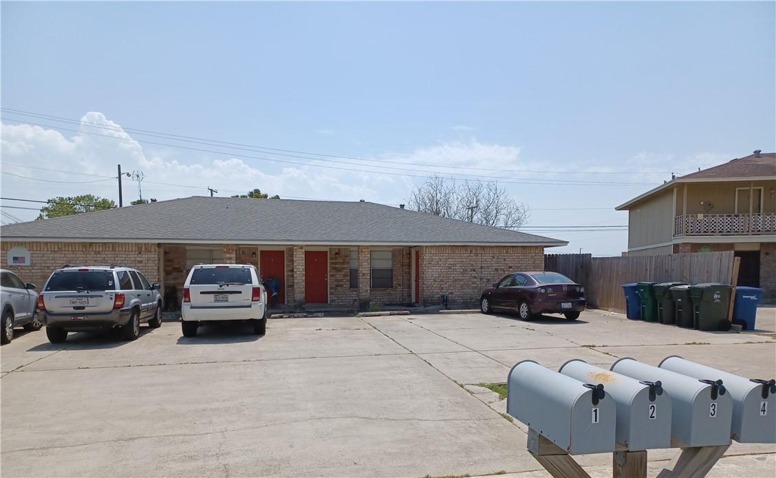 945 Quetzal St Property Photo 1