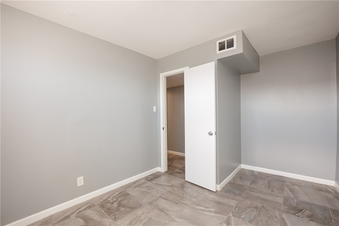 4737 Mount Vernon Dr Property Photo 17