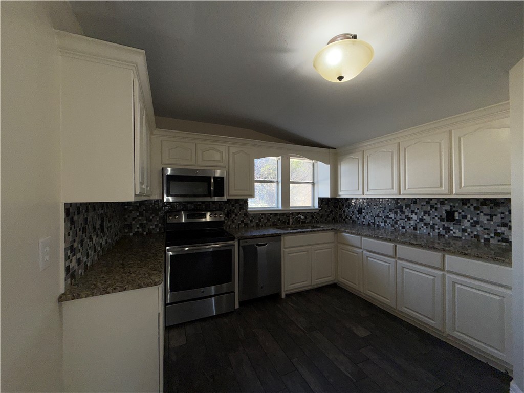 106 Acacia Arch St Property Photo 4
