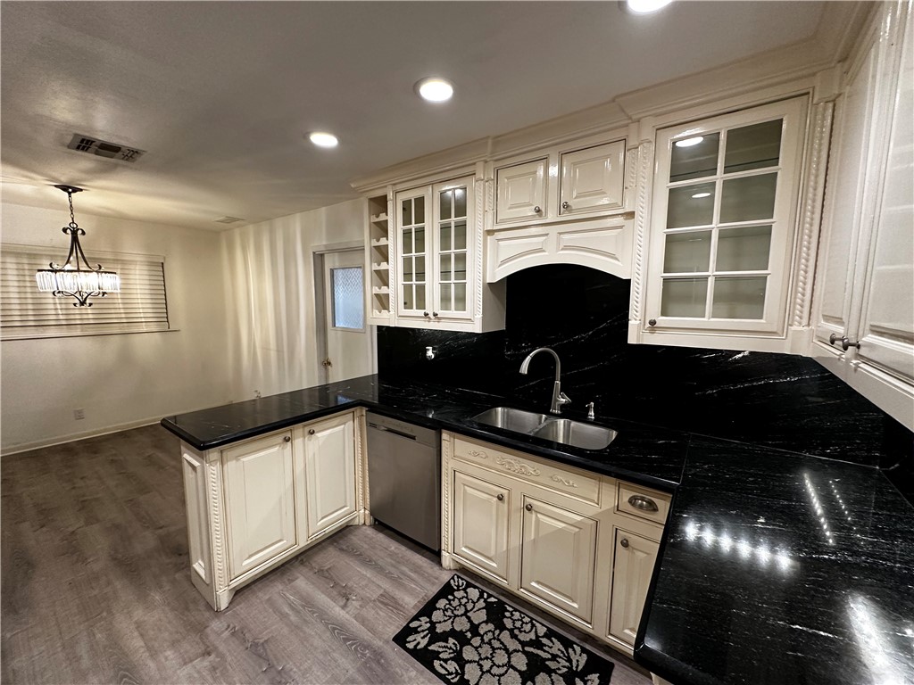 3321 Casa Bonita Dr Property Photo 2