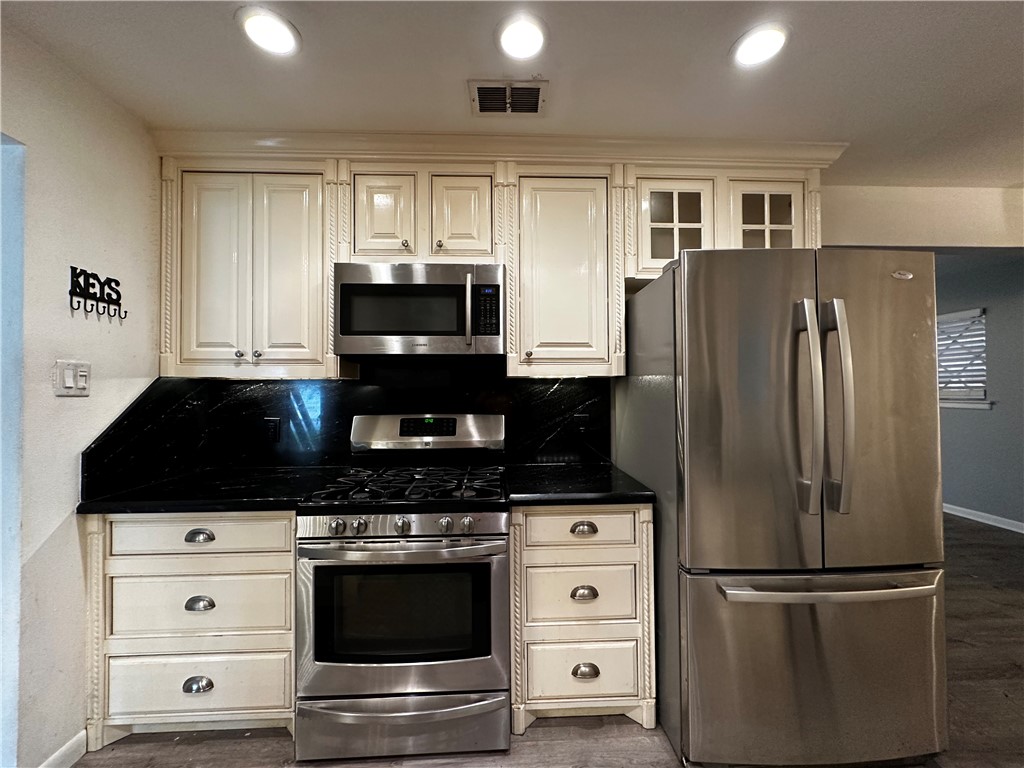 3321 Casa Bonita Dr Property Photo 3