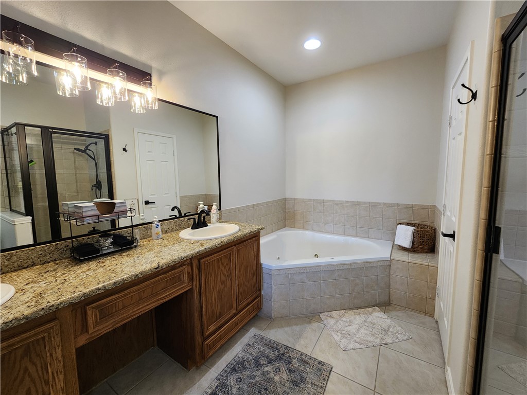 15525 Cruiser St 2 Property Photo 16