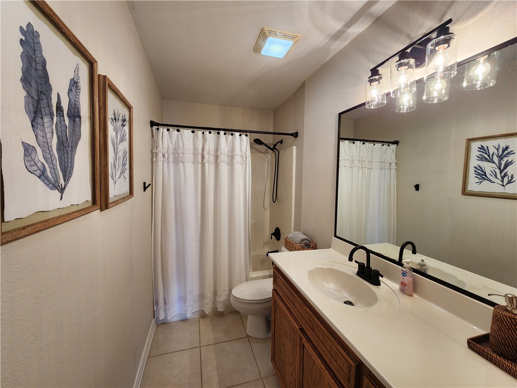 15525 Cruiser St 2 Property Photo 32