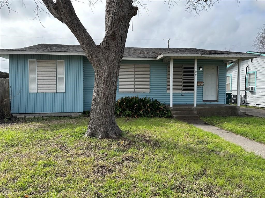 1709 Islla Dr Property Photo