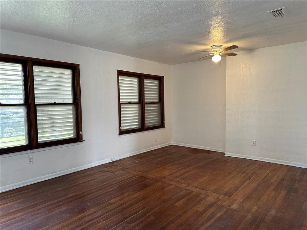 1709 Islla Dr Property Photo 3