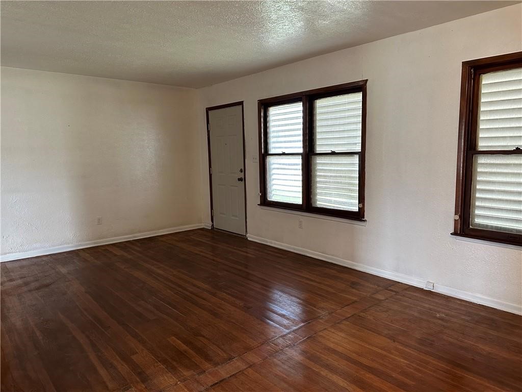 1709 Islla Dr Property Photo 4