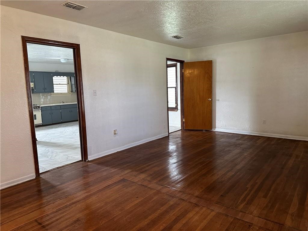 1709 Islla Dr Property Photo 6