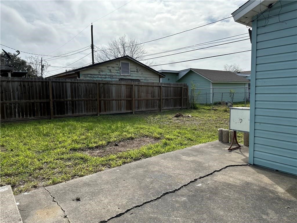 1709 Islla Dr Property Photo 31