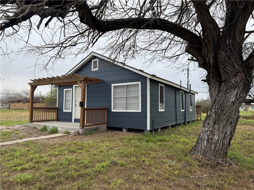716 W Fordyce Ave Property Photo