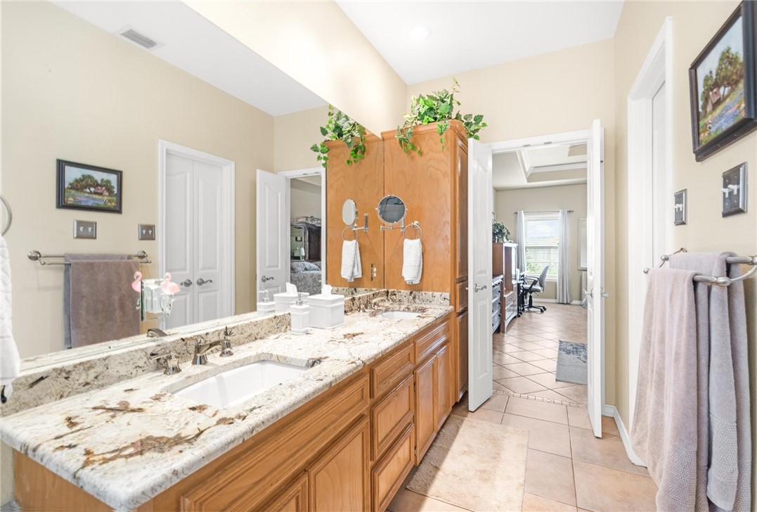 15825 Vincent Dr Property Photo 23