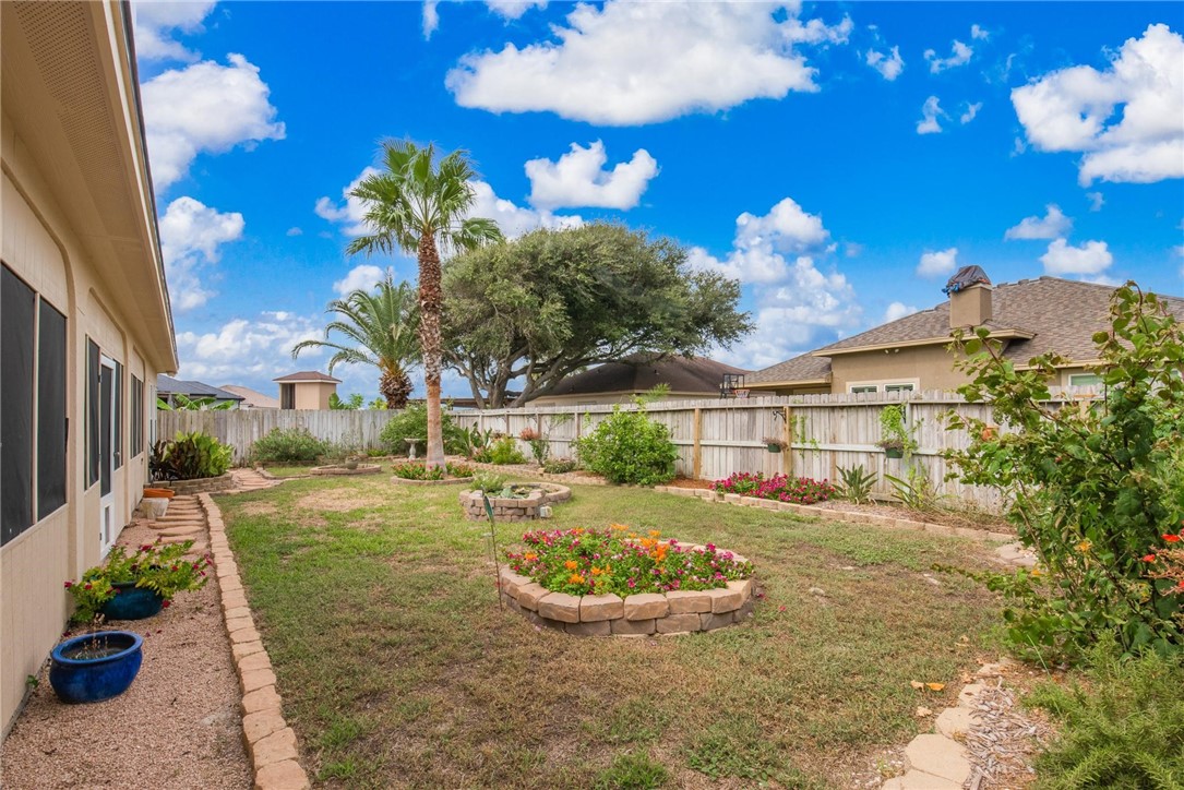 15825 Vincent Dr Property Photo 31