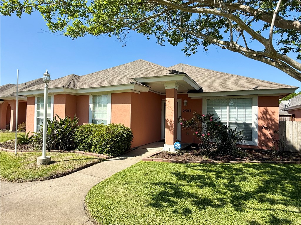 2303 Naples Dr Property Photo 1
