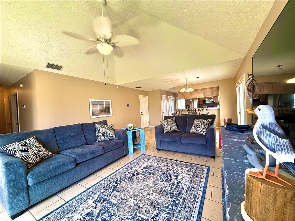 2303 Naples Dr Property Photo 2