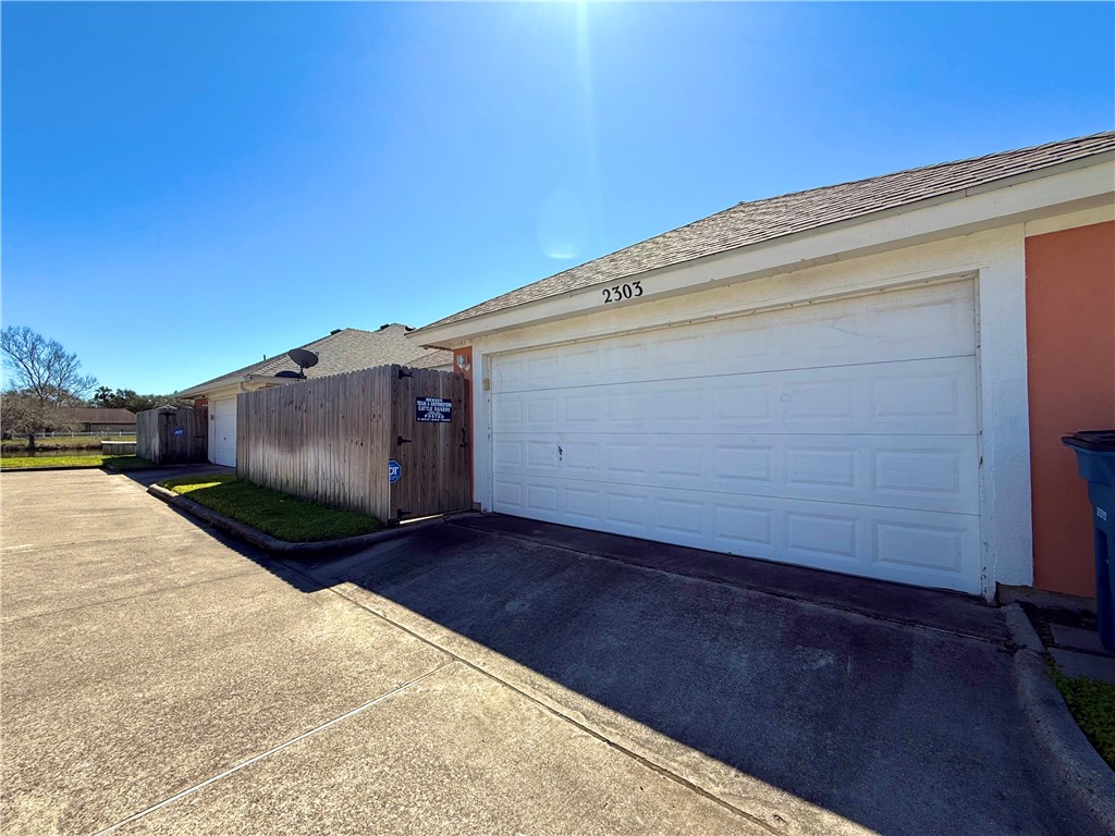 2303 Naples Dr Property Photo 21