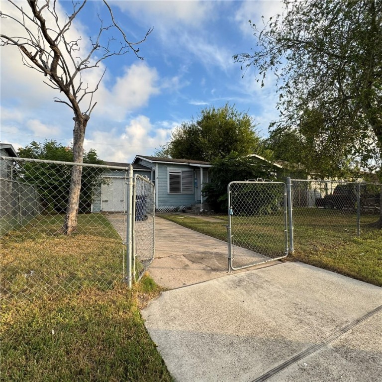 4730 Rogerson Dr Property Photo 2