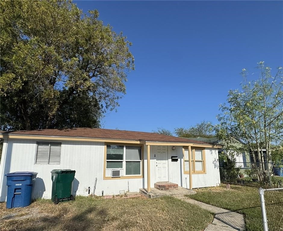 2534 Tarlton St Property Photo