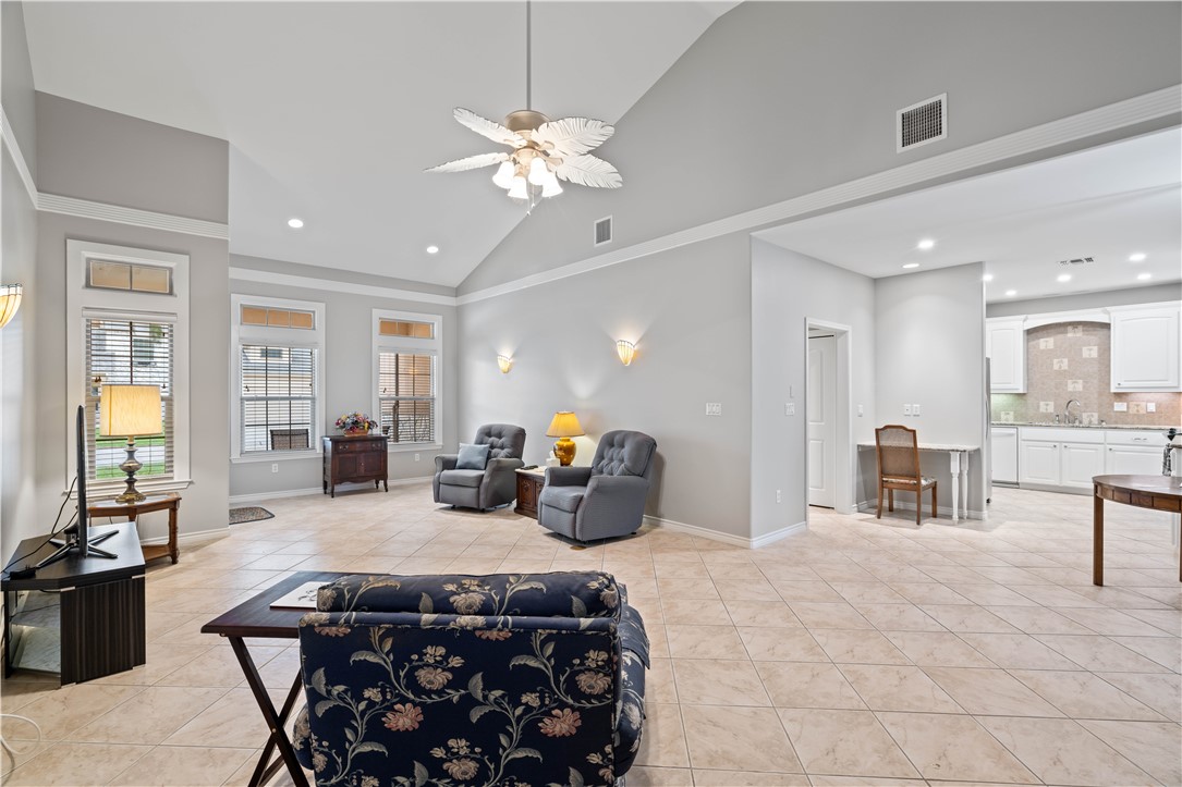 2 Olde Towne Property Photo 5