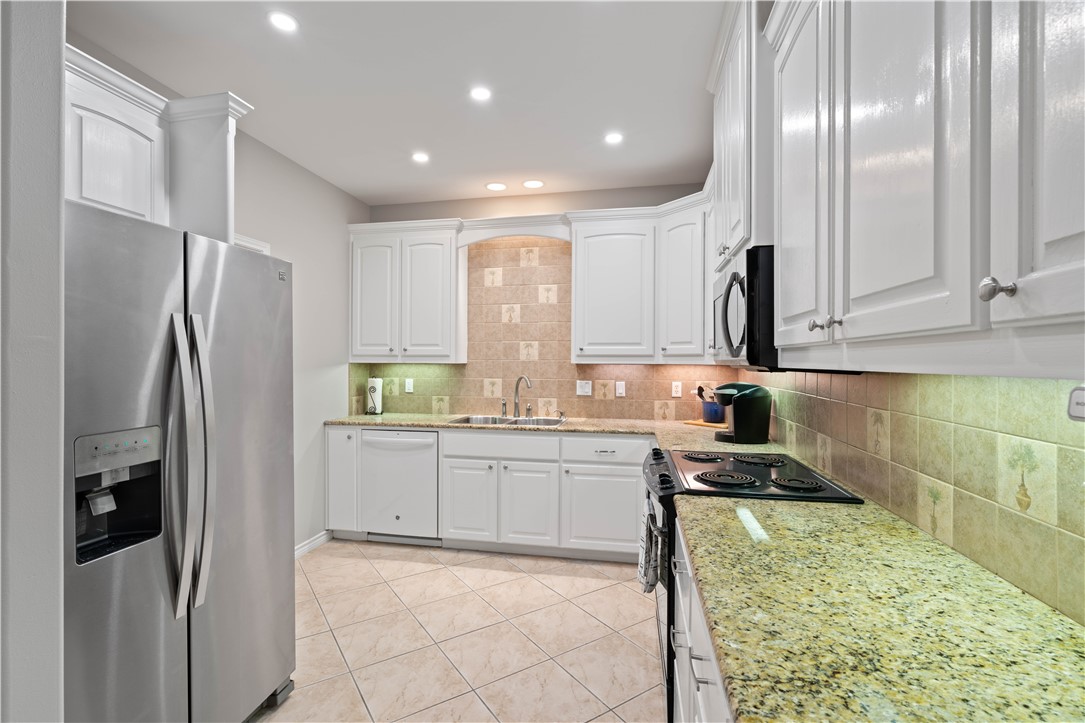 2 Olde Towne Property Photo 10