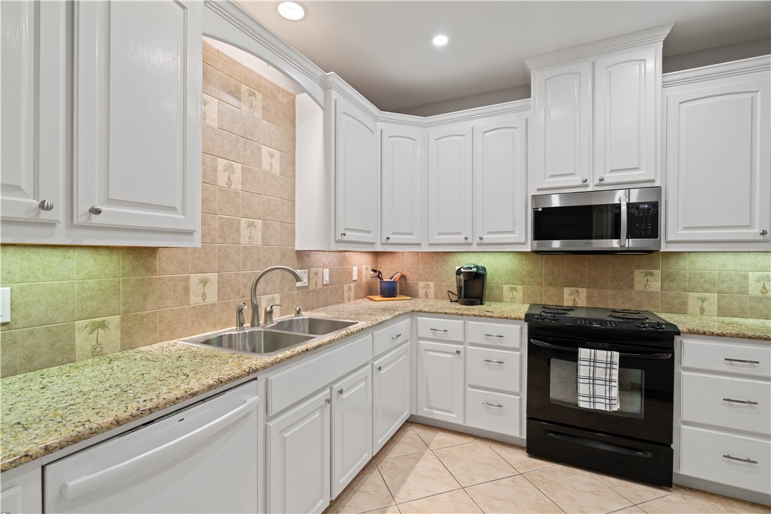 2 Olde Towne Property Photo 11
