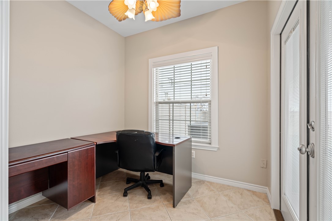 2 Olde Towne Property Photo 20