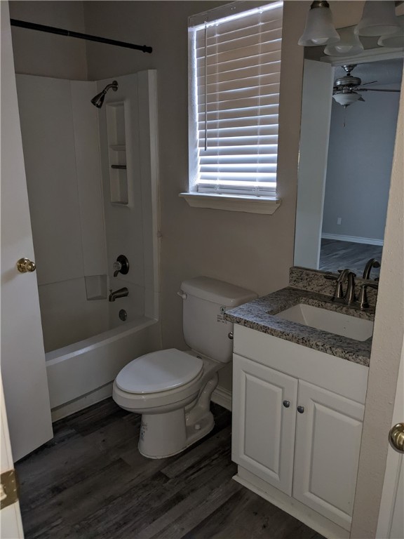 6702 Everhart T-108 Property Photo 9