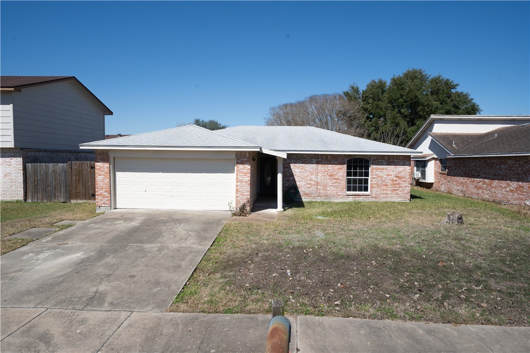 3721 N Creek Cr Property Photo