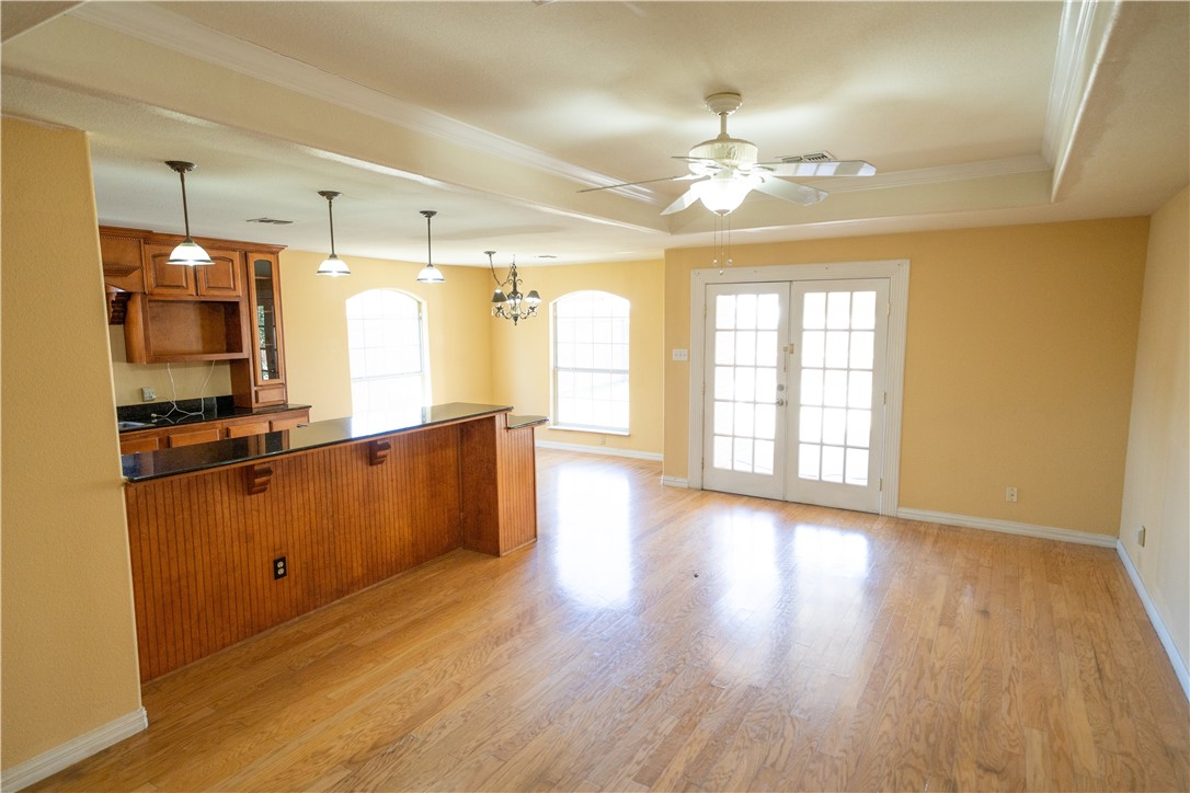 3721 N Creek Cr Property Photo 5