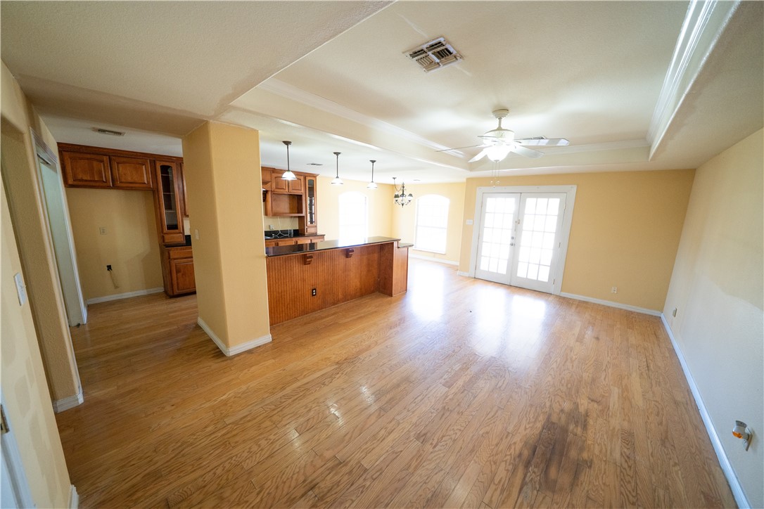3721 N Creek Cr Property Photo 6