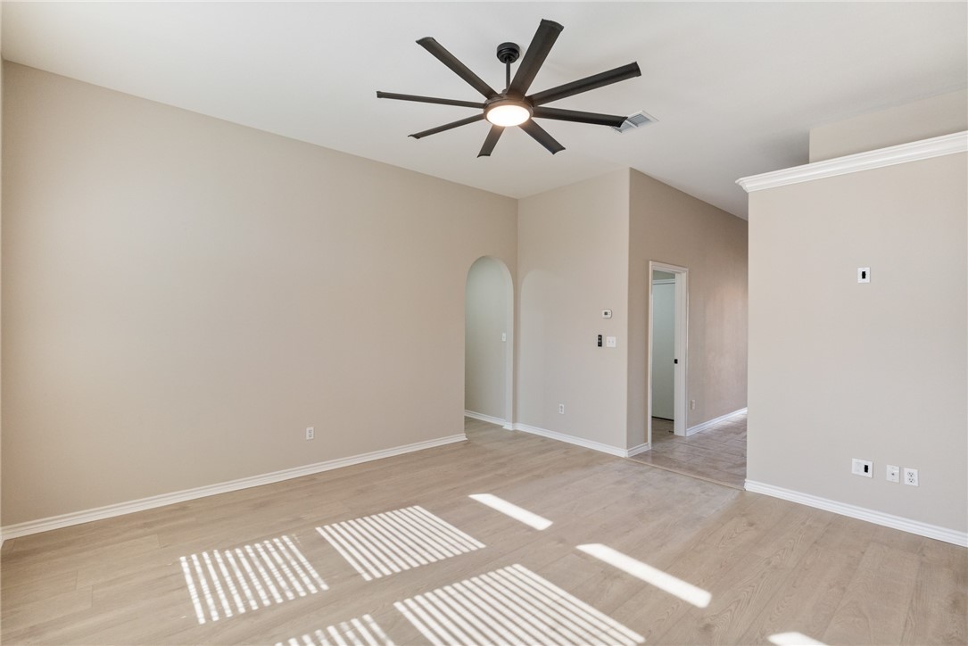 3818 Los Arroyos Dr Property Photo 3