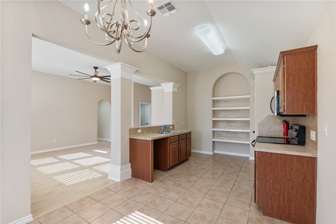 3818 Los Arroyos Dr Property Photo 7
