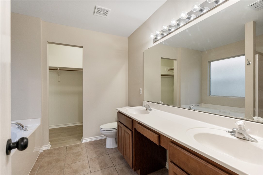 3818 Los Arroyos Dr Property Photo 10
