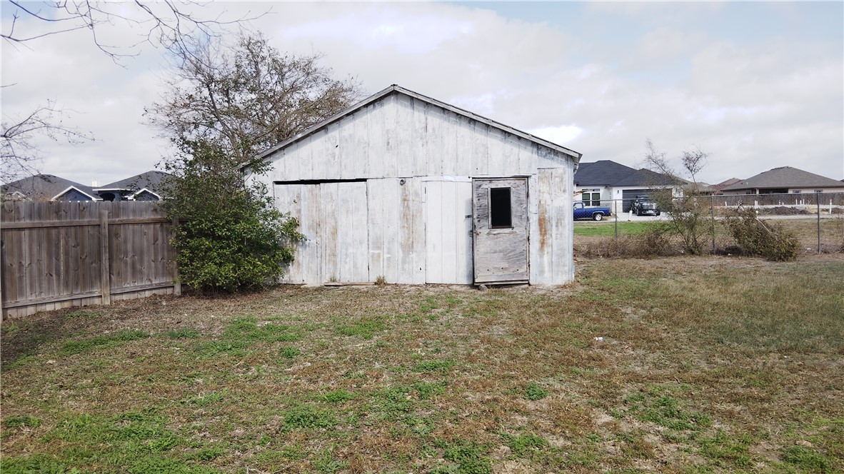 10322 N Harrington Dr Property Photo 12