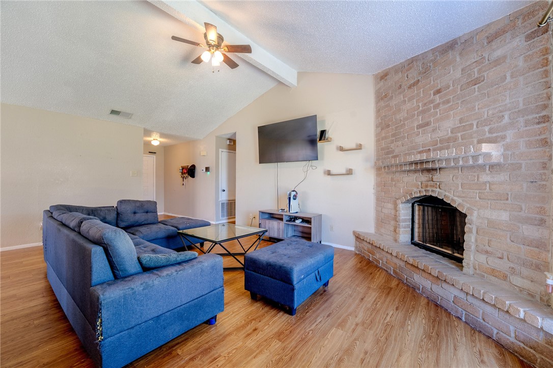 2717 Vancouver Dr Property Photo 6