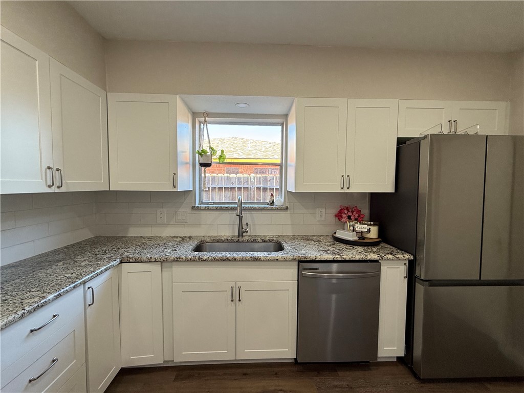 114 Seco Dr Property Photo 4
