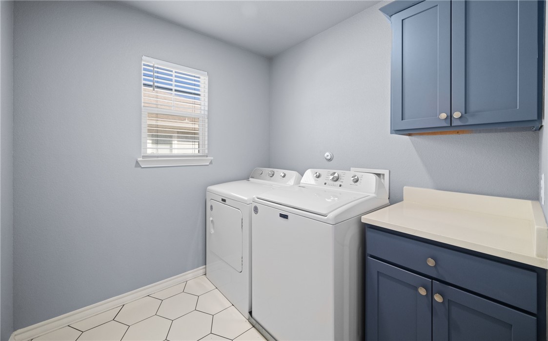 15217 Windward Dr 401 Property Photo 16