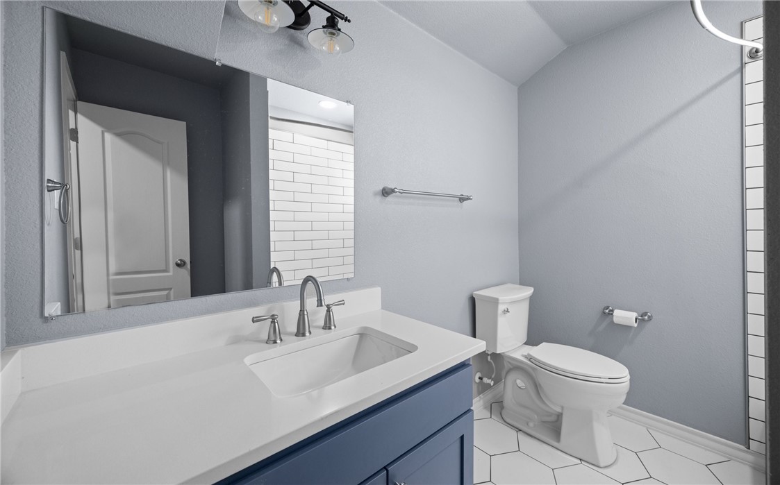 15217 Windward Dr 401 Property Photo 19