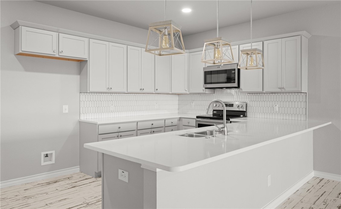15217 Windward Dr 402 Property Photo 8