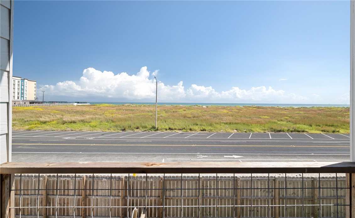 15217 Windward Dr 402 Property Photo 12
